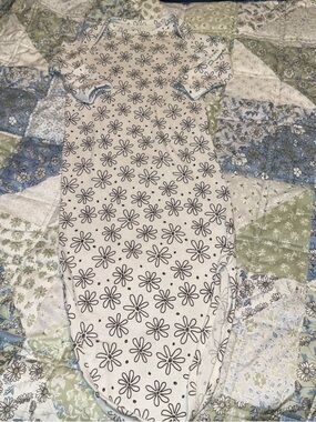 Jessica Simpson Baby Girls Size 3-6 months Floral Gown